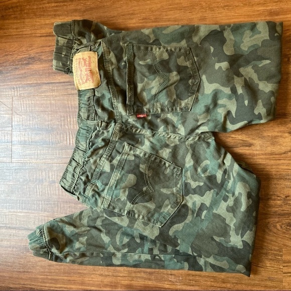 Levi’s camouflage joggers size 12 - Picture 7 of 8